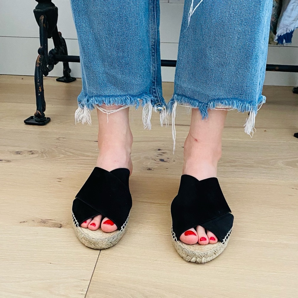 ♥️ Vince ♥️ Black & Tan Espadrille Sandals